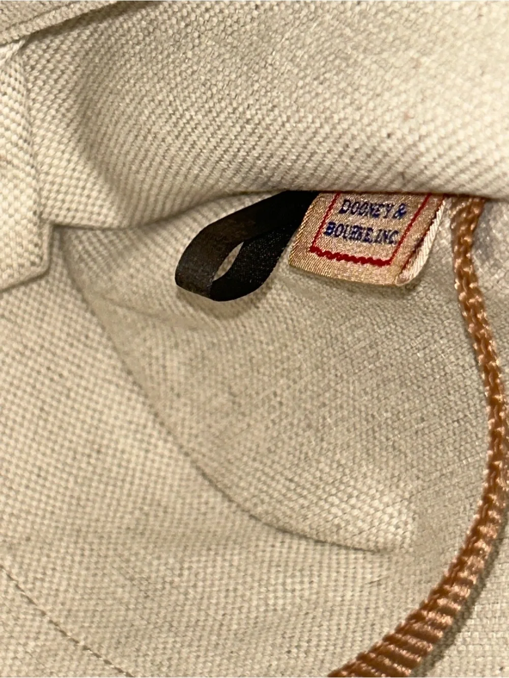 Like new Dooney & Bourke Sorrento Satchel
